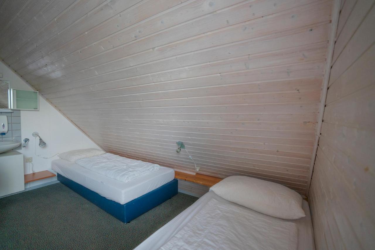 Ferienhaus "Gestiefelter Kater" Am See Im Bergland Kirchheim  Exterior foto